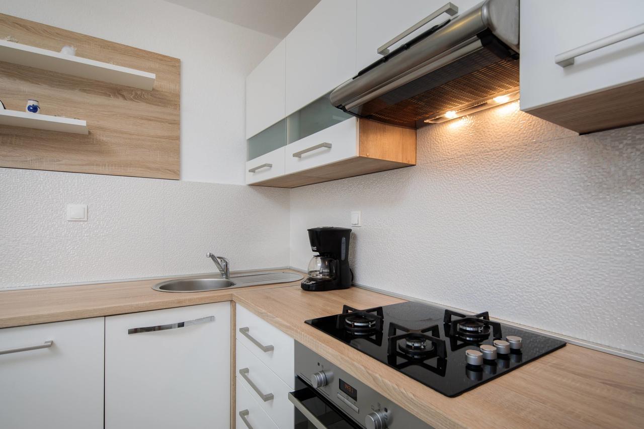 Pavao Apartments Vrboska Ngoại thất bức ảnh