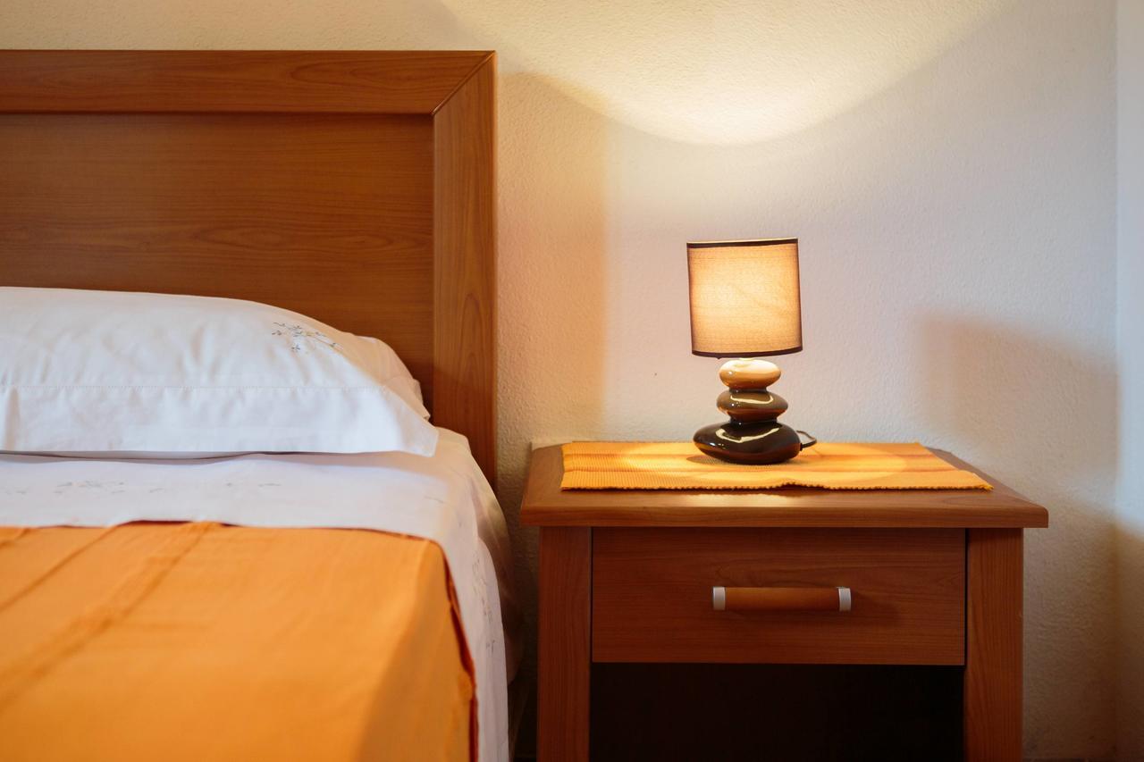 Pavao Apartments Vrboska Ngoại thất bức ảnh